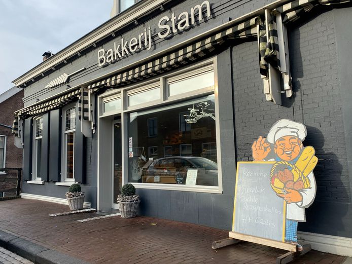Bakkerij Stam, de laatst overgebleven winkel in Kinderdijk, sluit eind deze maand.