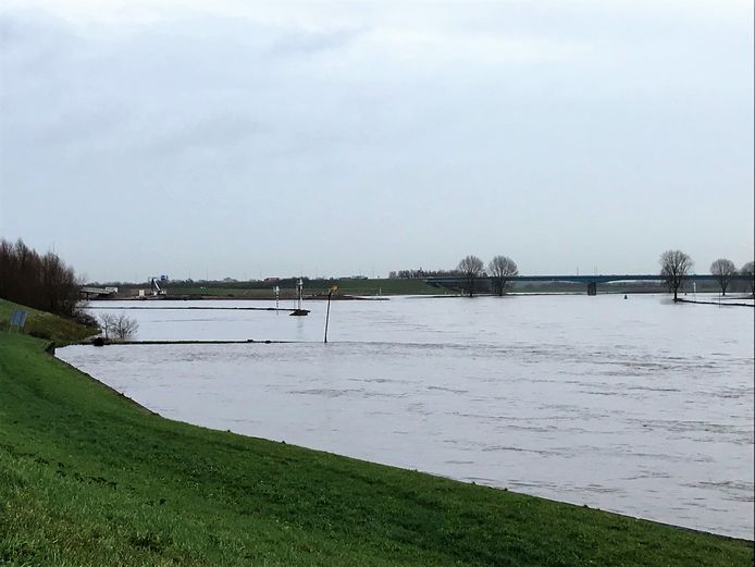 Dijkring 48 baart wat zorgen | Hoog water | gelderlander.nl