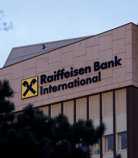 L’une des dernières banques internationales en Russie veut “vendre ou scinder” sa filiale russe