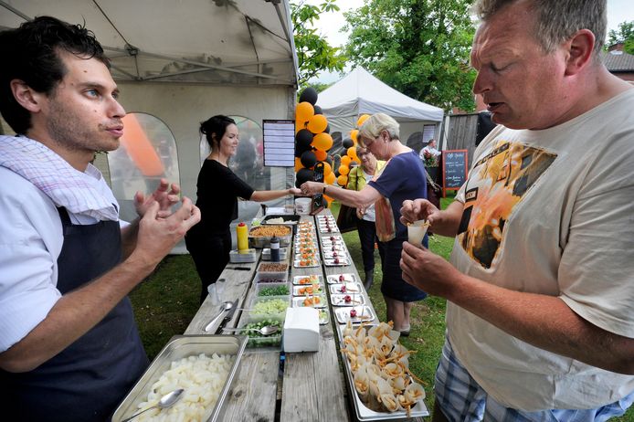 Lonneker Preuft zoals Proef Eet in de stad ook is opgezet