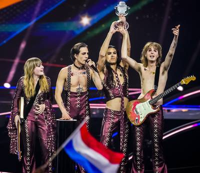 Voor het eerst in negen jaar nog eens een Songfestival-winnaar bovenaan in Britse charts (maar niet met het winnende nummer)