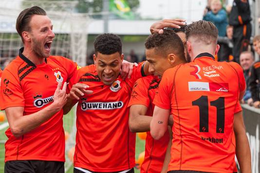 Vreugde bij de spelers van VV Katwijk.