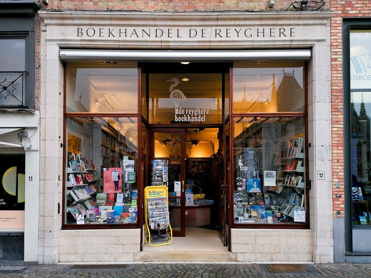 Boekhandel De Reyghere.  Beeld rv