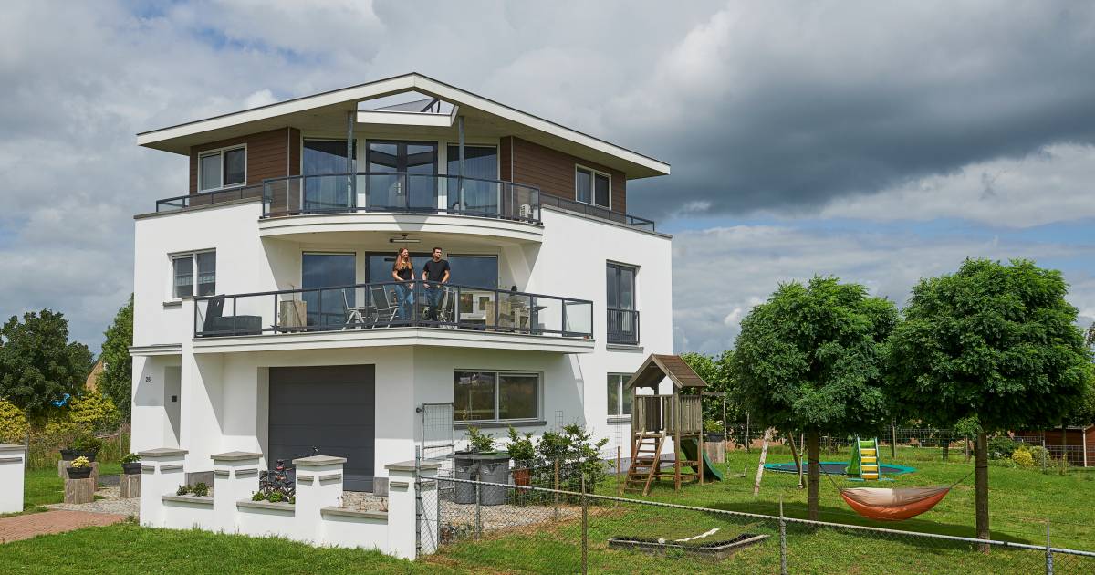 Starters Kevin en Dorien bouwden hun eigen droomhuis aan de Maas