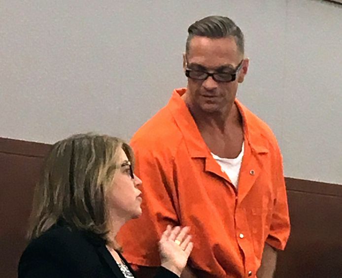 Tweevoudig moordenaar Scott Raymond Dozier in de rechtszaal. Foto uit 2017.