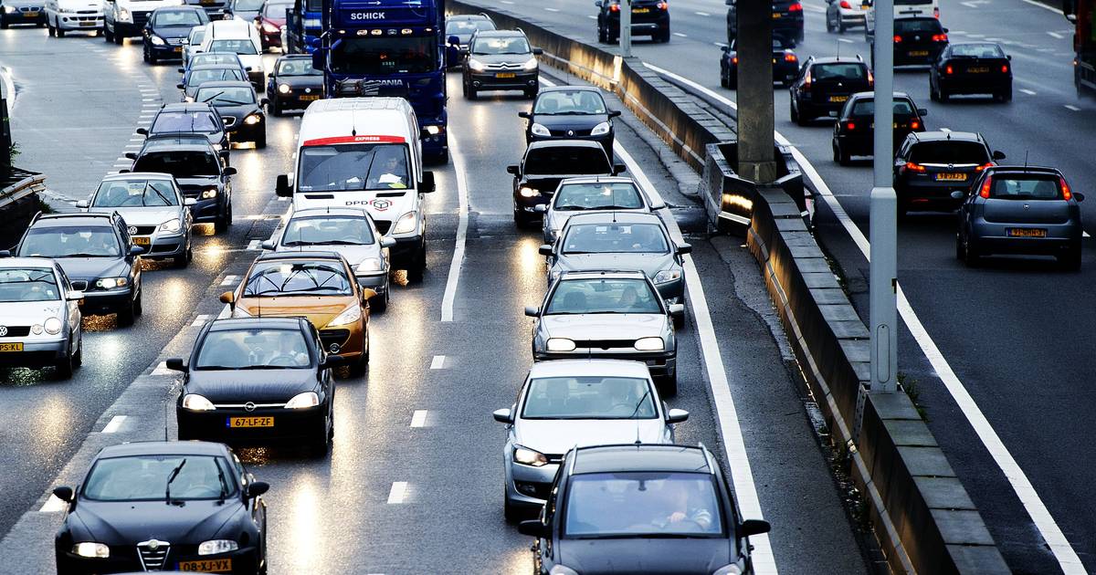 Twee ongevallen op A59 bij Den Bosch zorgen voor flinke vertraging.