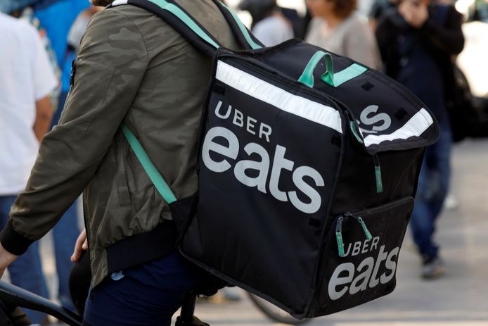 Uber Eats biedt gratis bezorging aan op bestellingen aan zijn community.