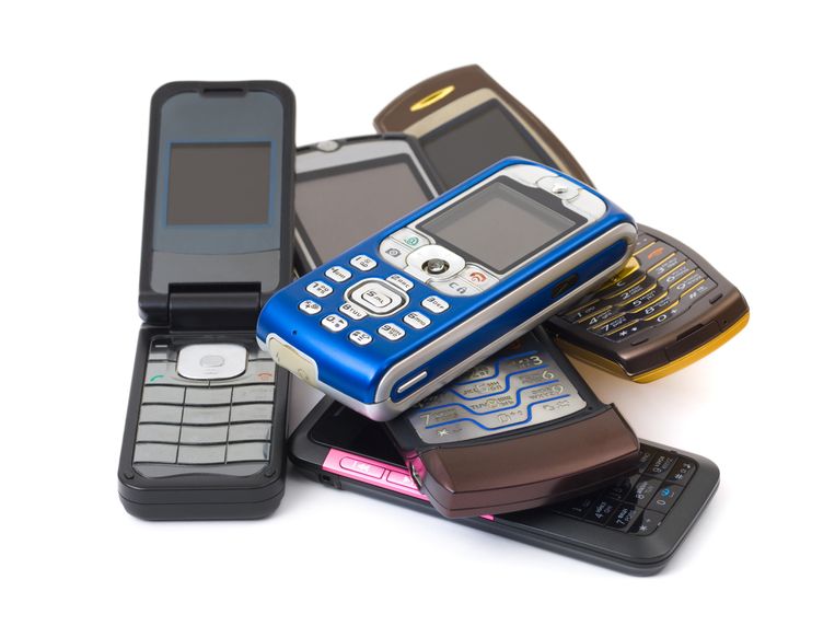 Maaltijd verzoek Trouw Japanners kopen minder smartphones en meer ouderwetse flip-phones