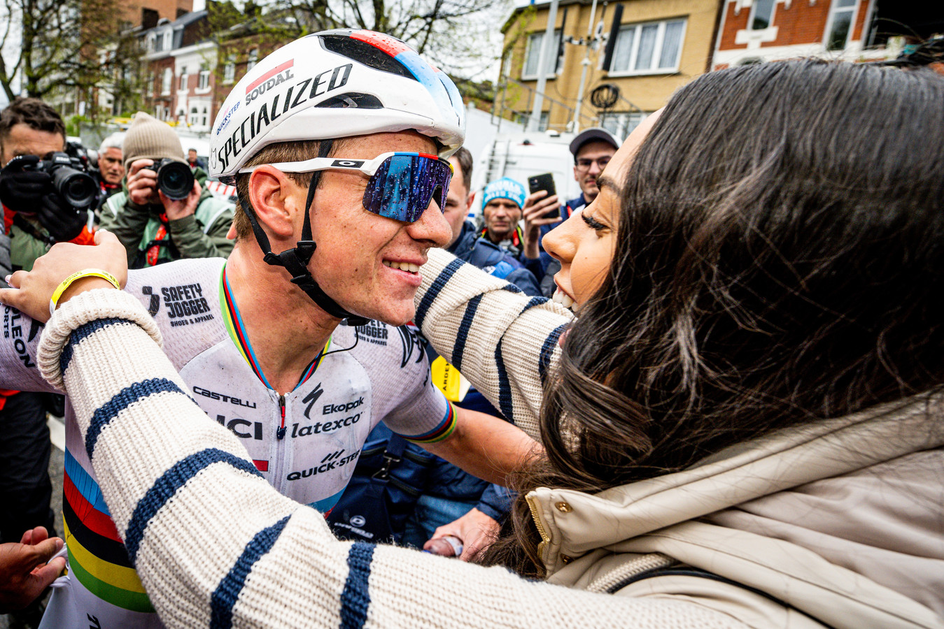 interview-oumi-rayane-zet-leven-on-hold-voor-remco-evenepoel