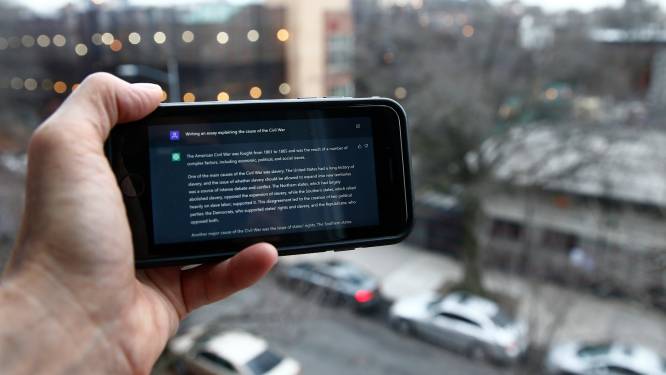 Kunstmatige intelligentie kan snel scripties ‘schrijven’: ‘Zorgelijk als studenten gaan frauderen’