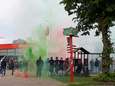 Warm welkom voor Feyenoord onder 19 met vuurwerk en gezang na gestaakte klassieker