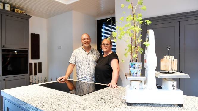 'Het keukenblok is ons pronkstuk': Eric en Lisette verhuisden om het logees nog beter naar de zin te kunnen maken