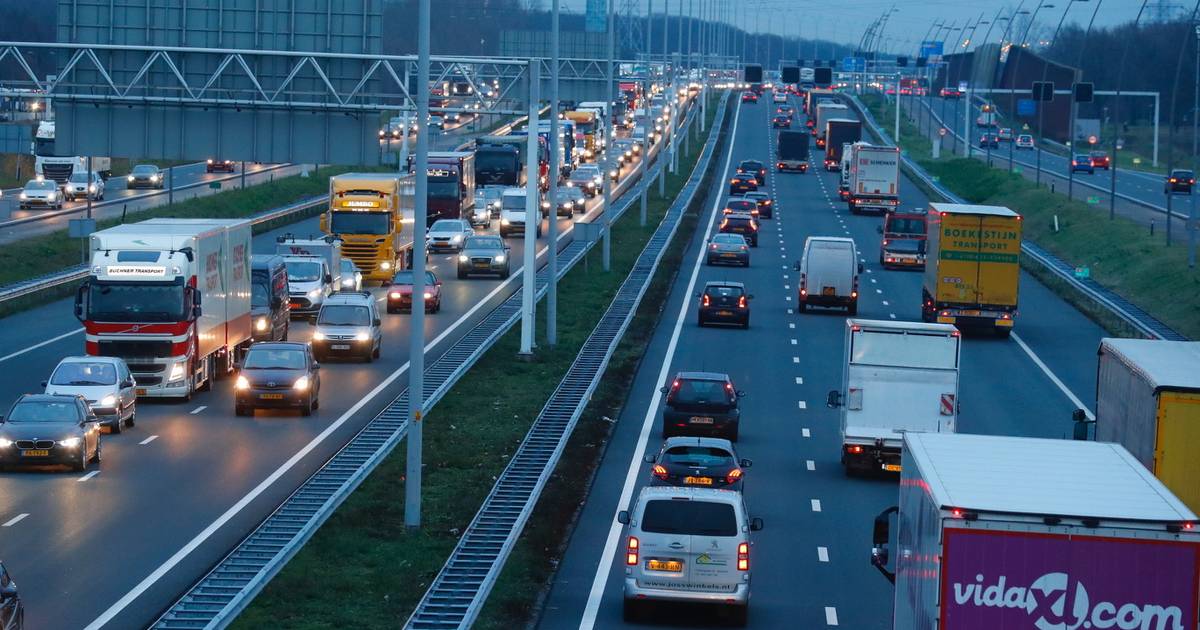 Ongeval op A2 bij Leende zorgde voor ruim een uur extra reistijd richting het zuiden