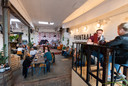 Breda - Gezelligheid op gepaste afstand bij brouwerij Frontaal in Breda.