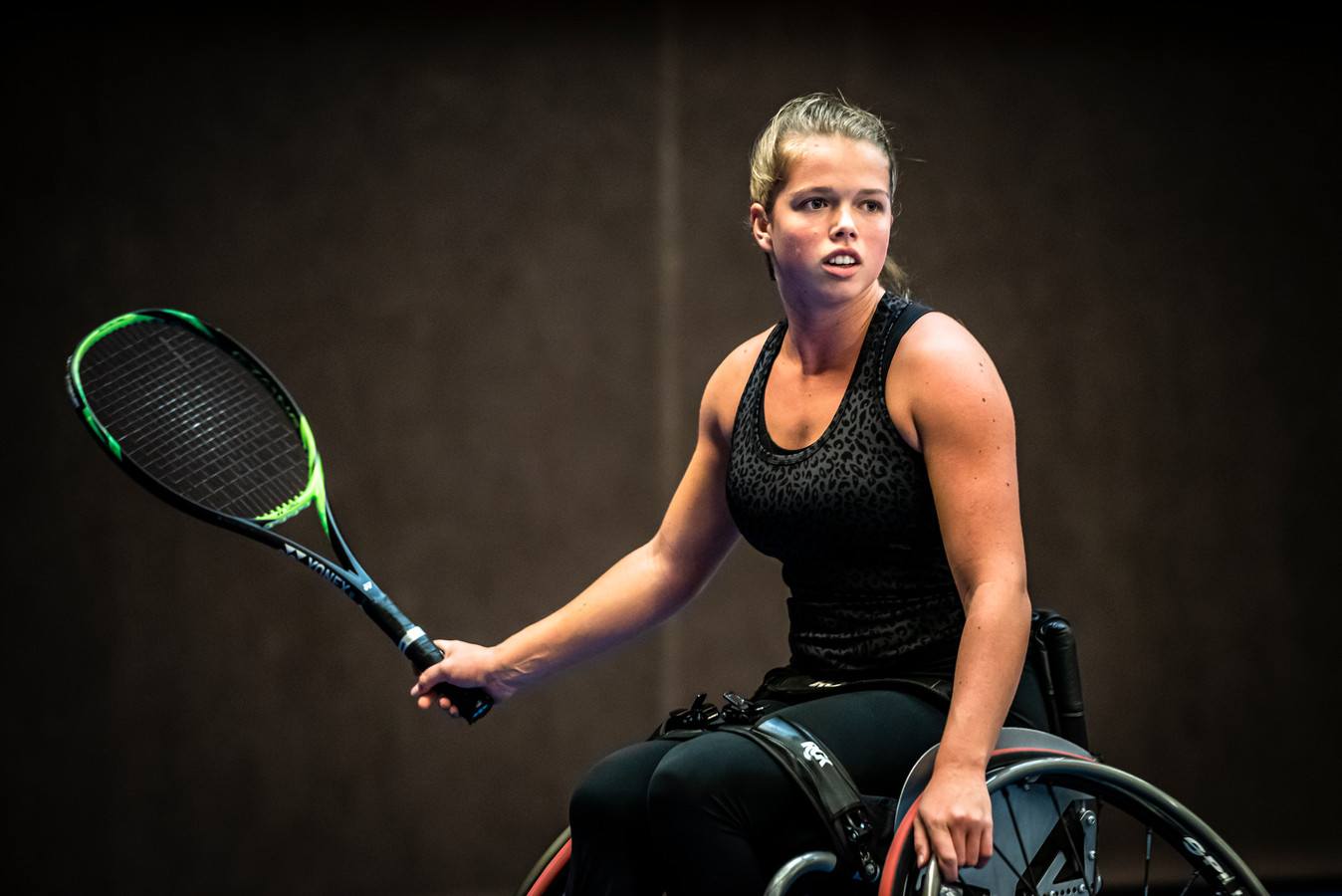 Rolstoeltennisster Lizzy (18) uit Alphen maakt debuut op US Open: ‘Ik ...