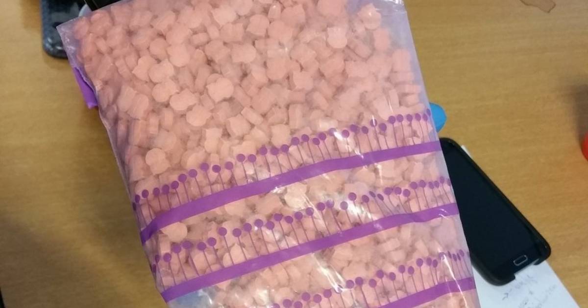 Politie Utrecht vindt zak met xtc Utrecht AD.nl