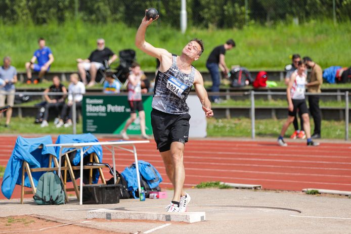Matthias De Leenheer in actie in de kogelring in Beveren zaterdag.
