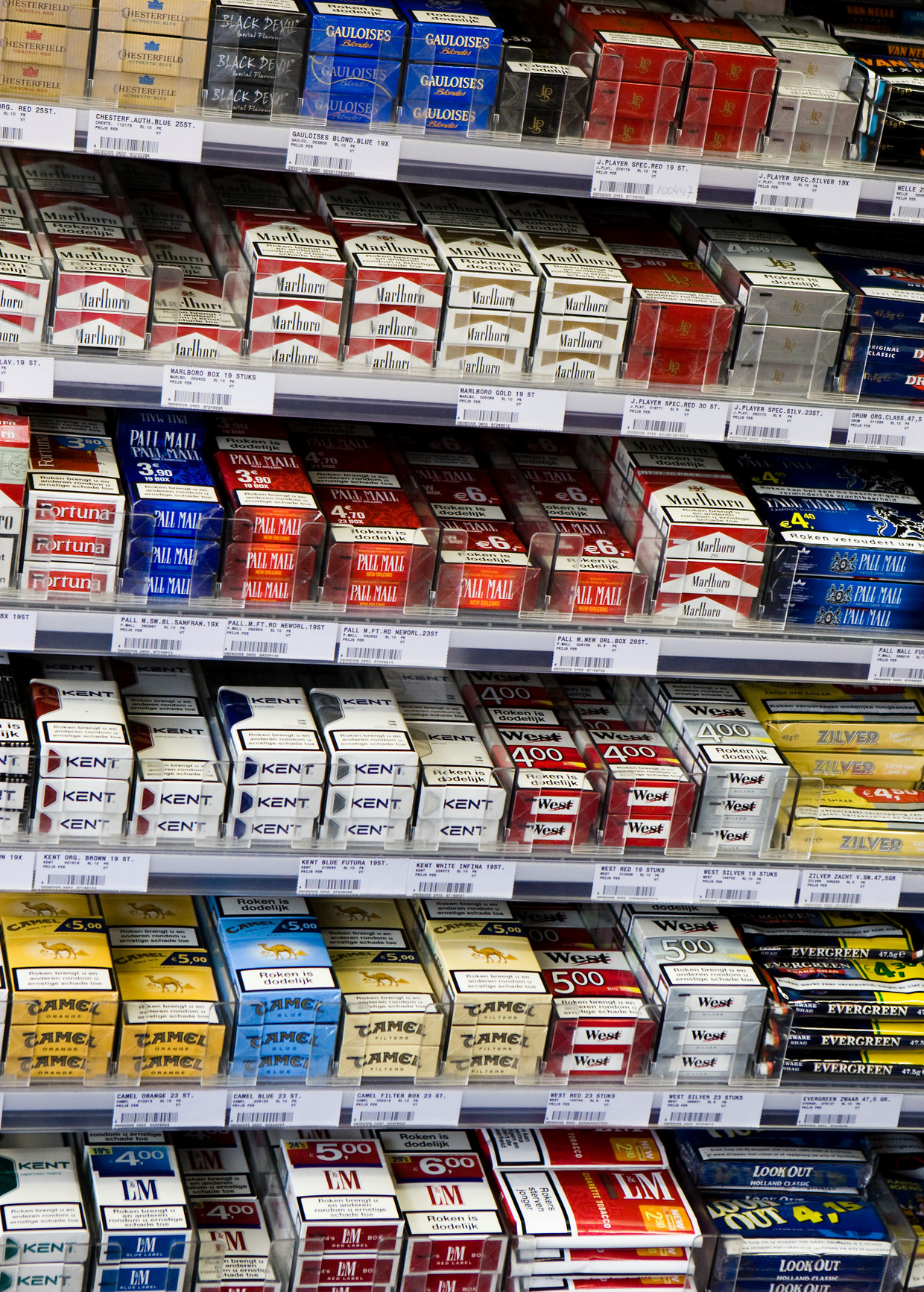 Lidl verbant als eerste supermarkt de sigaret uit de schappen De