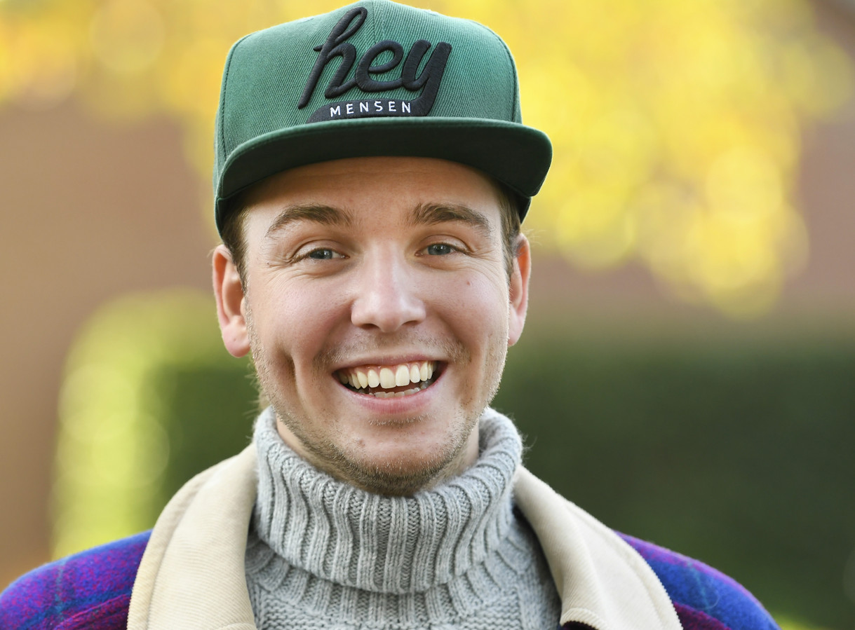 YouTuber Dylan Haegens na uitstel eindelijk getrouwd Foto tubantia.nl