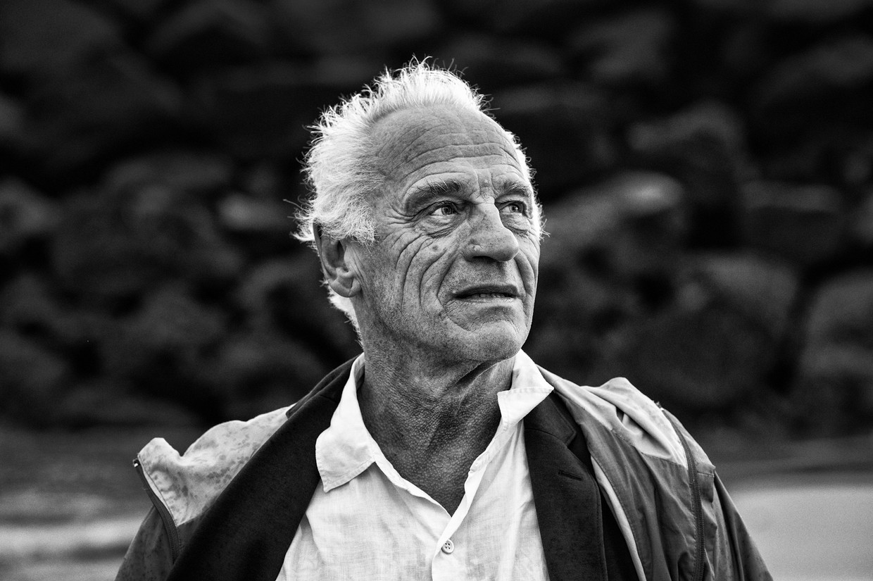'Acteren is mijn manier om met het einde om te gaan': acteur Johan Leysen (73) overleden - De Morgen