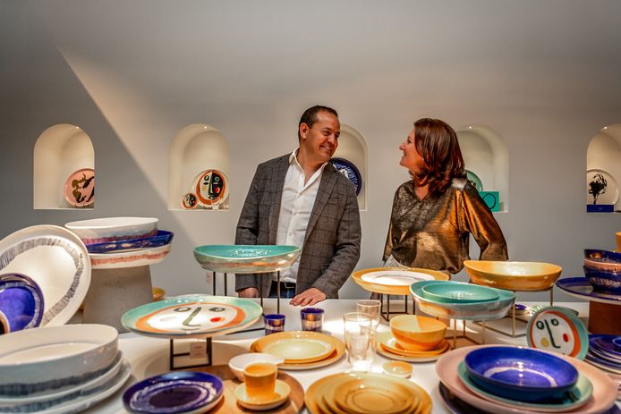 Griet Grassin en Kayes Ghourabi openden Nesta nadat ze zeventien jaar lang Tartufo uitbaten. Nesta combineert food en lifestyle in Sint-Pieters-Leeuw.
