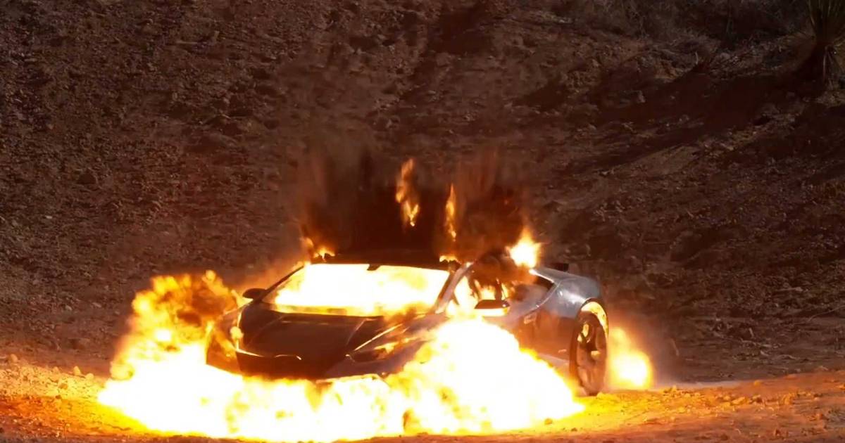 Artist blows up Lamborghini to sell images as NFTs |  iHLN