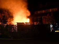 Alerte vrachtwagenchauffeur ontdekt brand in Vroomshoop