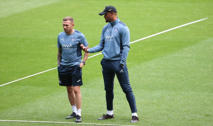 Craig Bellamy en Vincent Kompany, hier bij Anderlecht.