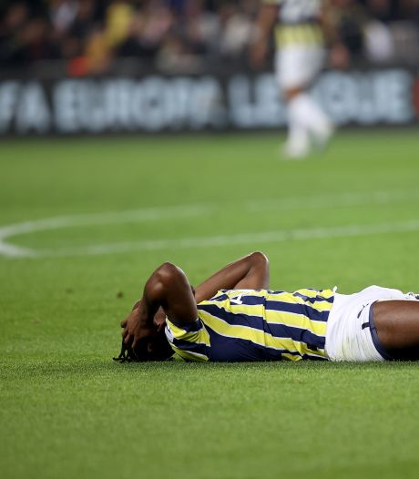 Un Diable Rouge en moins pour Domenico Tedesco? Michy Batshuayi évacué sur civière en Europa League