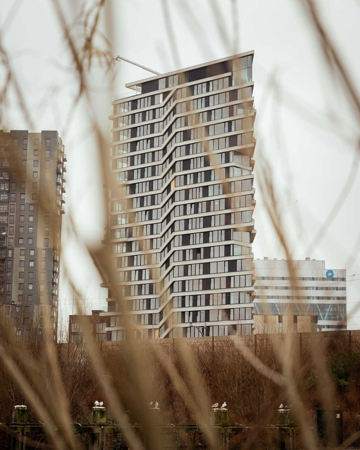 Het strand Vanaf daar Susteen Helemaal van hout is Haut niet, maar de toren is onmiskenbaar een aanwinst