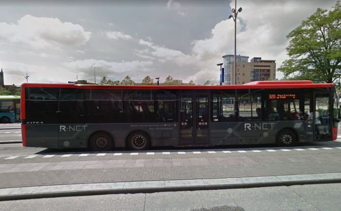 Een bus in Hilversum foto ter illustratie