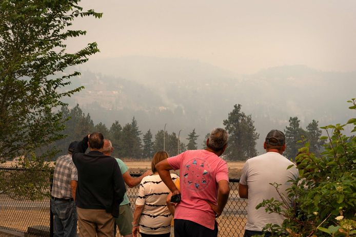 Het vuur bestrijkt momenteel een gebied van 41.000 hectare, zegt de brandweer van Brits-Columbia.