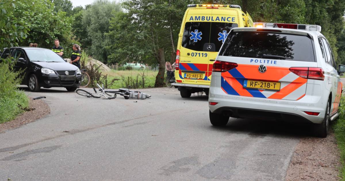 Fietser gewond bij aanrijding met auto in Lunteren.