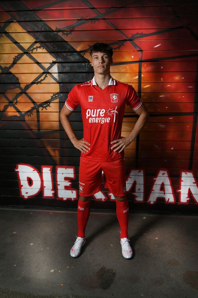 licentie solo Penelope FC Twente presenteert nieuw thuisshirt: opvallend detail in nek | FC Twente  | tubantia.nl
