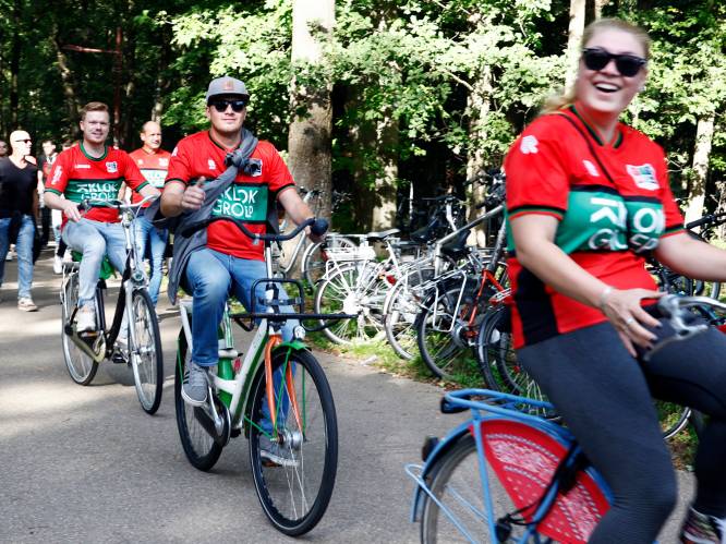 Een Rood-Groen-Zwarte parade door Nijmegen-West: ‘We proberen op deze manier kinderen weer te enthousiasmeren over fietsen’