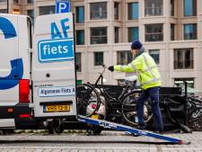 430 wildplassers, 313 ruzies en bijna 9000 fout gestalde fietsen: wat handhaving op straat aantrof in Tilburg