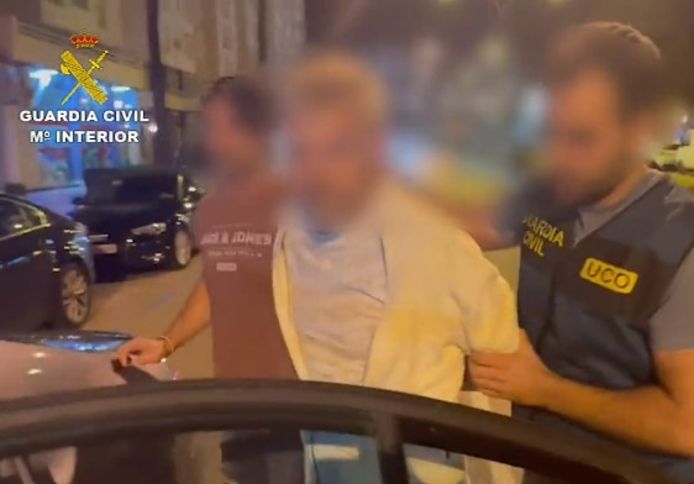 Drugscrimineel H.P. (56), opgepakt in Alicante, nadat de politie zijn geliefde kon lokaliseren.