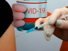 Les États-Unis achètent 100 millions de doses supplémentaires de vaccin à Pfizer