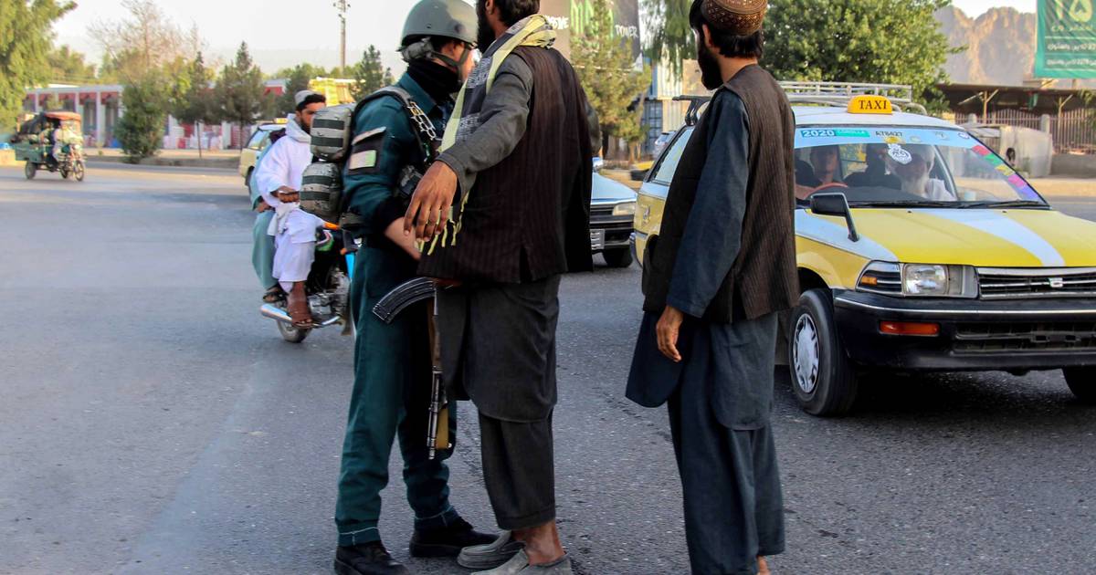 Almeno dieci morti dopo l’attacco agli sminatori in Afghanistan fuori dal Paese