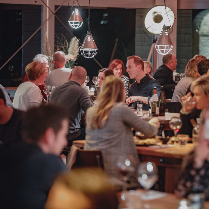 Duizenden bezoekers hebben een lunch of diner gehad op het Ravelijn in Bergen op Zoom.