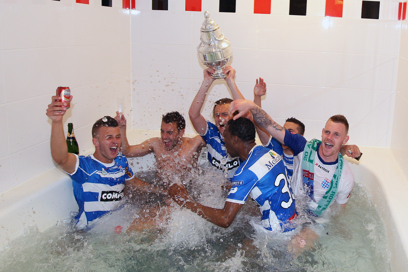 PEC Zwolle bestaat 110 jaar: Een fotoreis langs de hoge ...