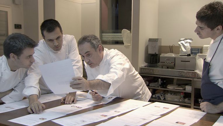 Uit: El Bulli: Cooking in Progress, een documentaire uit 2011. De documentaire geeft een intiem kijkje in het laboratorium van de meest revolutionaire chef-kok ter wereld. Beeld  if... Productions