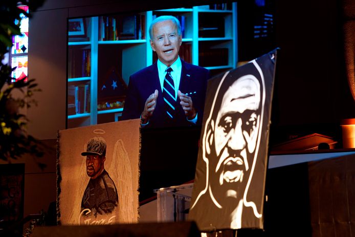 De Democratische presidentskandidaat Joe Biden sprak een videoboodschap in voor de uitvaart van George Floyd.