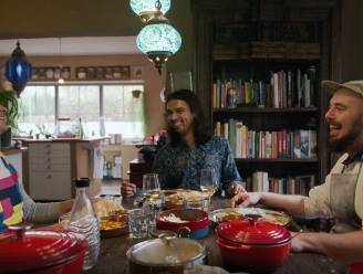 Bockie De Repper vertelt hoe hij zijn lief ontmoette: “Plots zaten we te muilen”