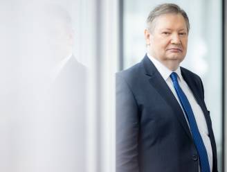 Torhoutenaar denkt te beleggen met hulp van financieel expert Paul D'Hoore, maar wordt opgelicht: mededaders veroordeeld