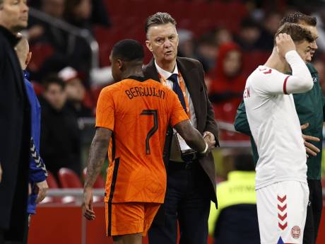 Louis van Gaal zeer te spreken over eerste helft tegen Denemarken: ‘De tweede helft was verval te groot’