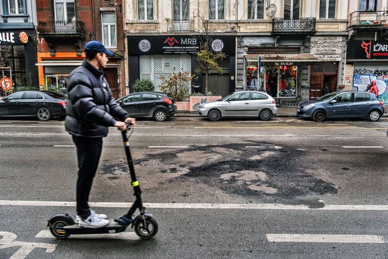 Vincent Houssin (VSOA): ‘We zeggen al twintig jaar dat er no-gozones in Brussel zijn. Ook de moord op de agent twee weken geleden was in zo’n no-gozone.’  Beeld Tim Dirven