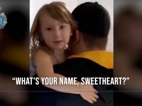 “Je m'appelle Cléo”: voici le moment où Cleo, 4 ans, a été sauvée par la police australienne