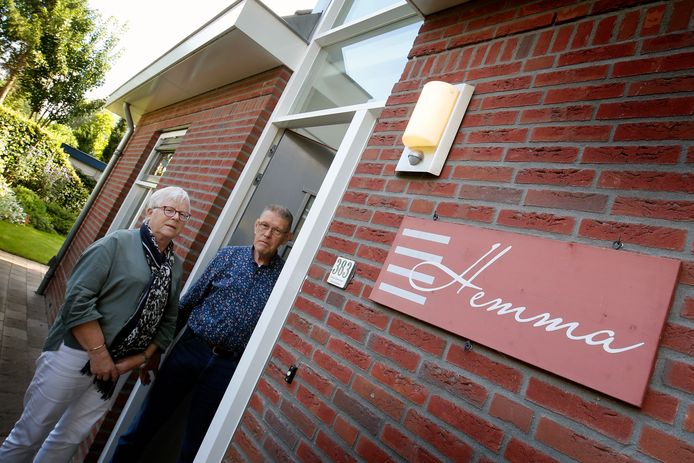 De woning van Ellen en Dik Snel heet Hemma.