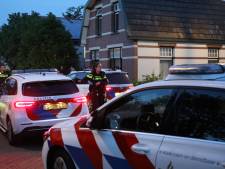 Persoon krijgt klappen in Apeldoorn, veel politie aanwezig